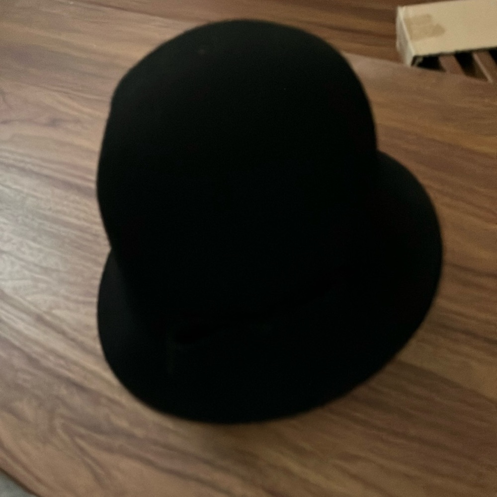 Black 100% wool cloche hat with bow